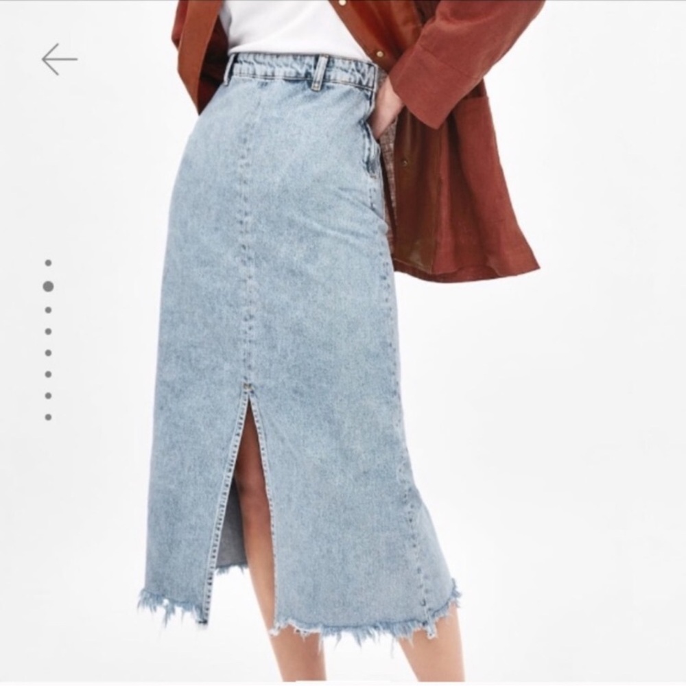 ZARA Premium Denim Light Wash Midi Skirt Raw Hem Front Slit Size L - Picture 3 of 16